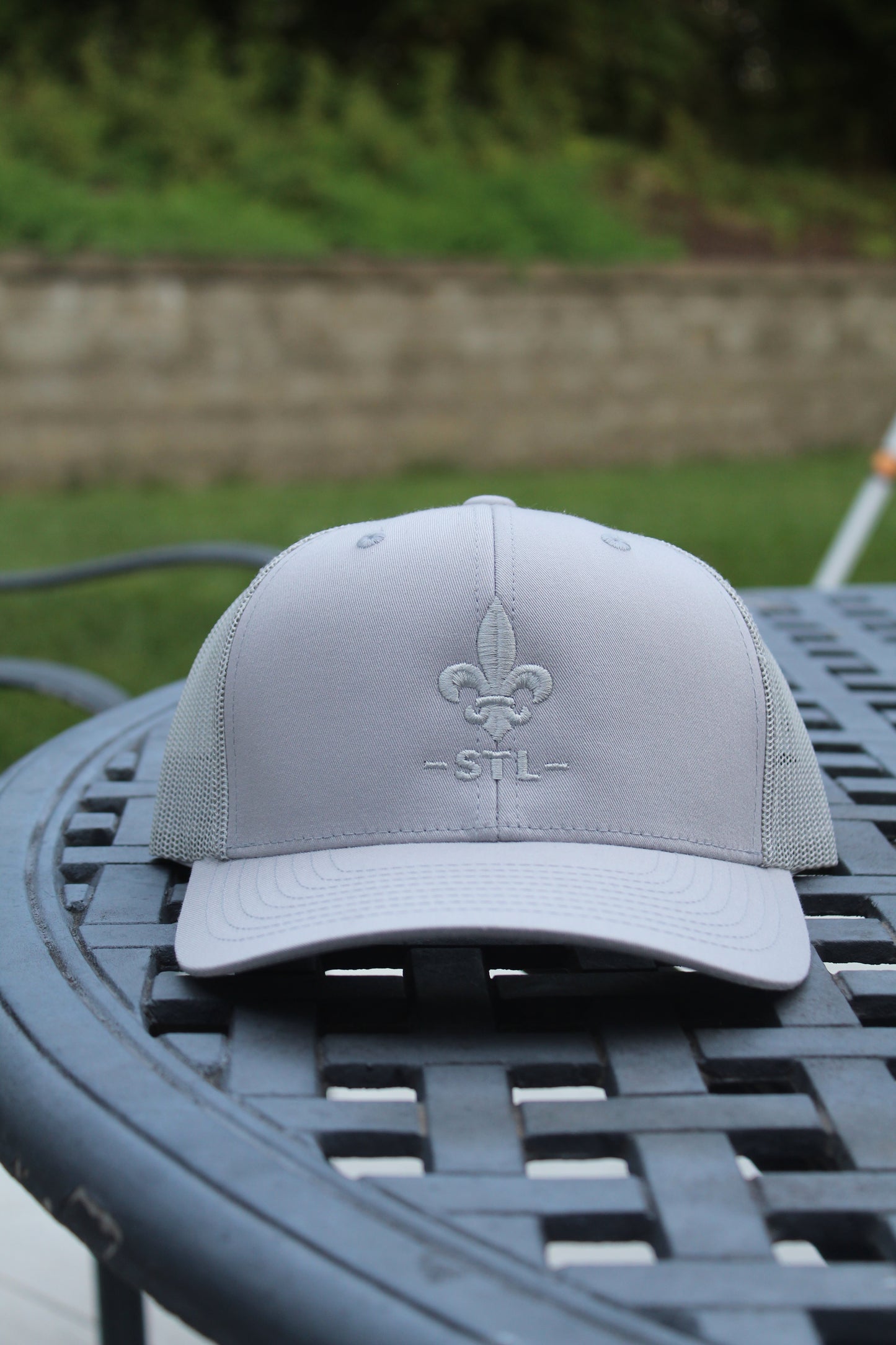 STL Monochrome Trucker